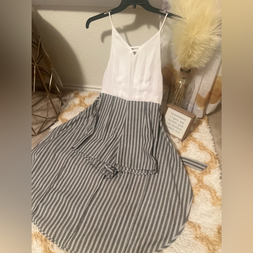 Romper - Picture 2 of 7